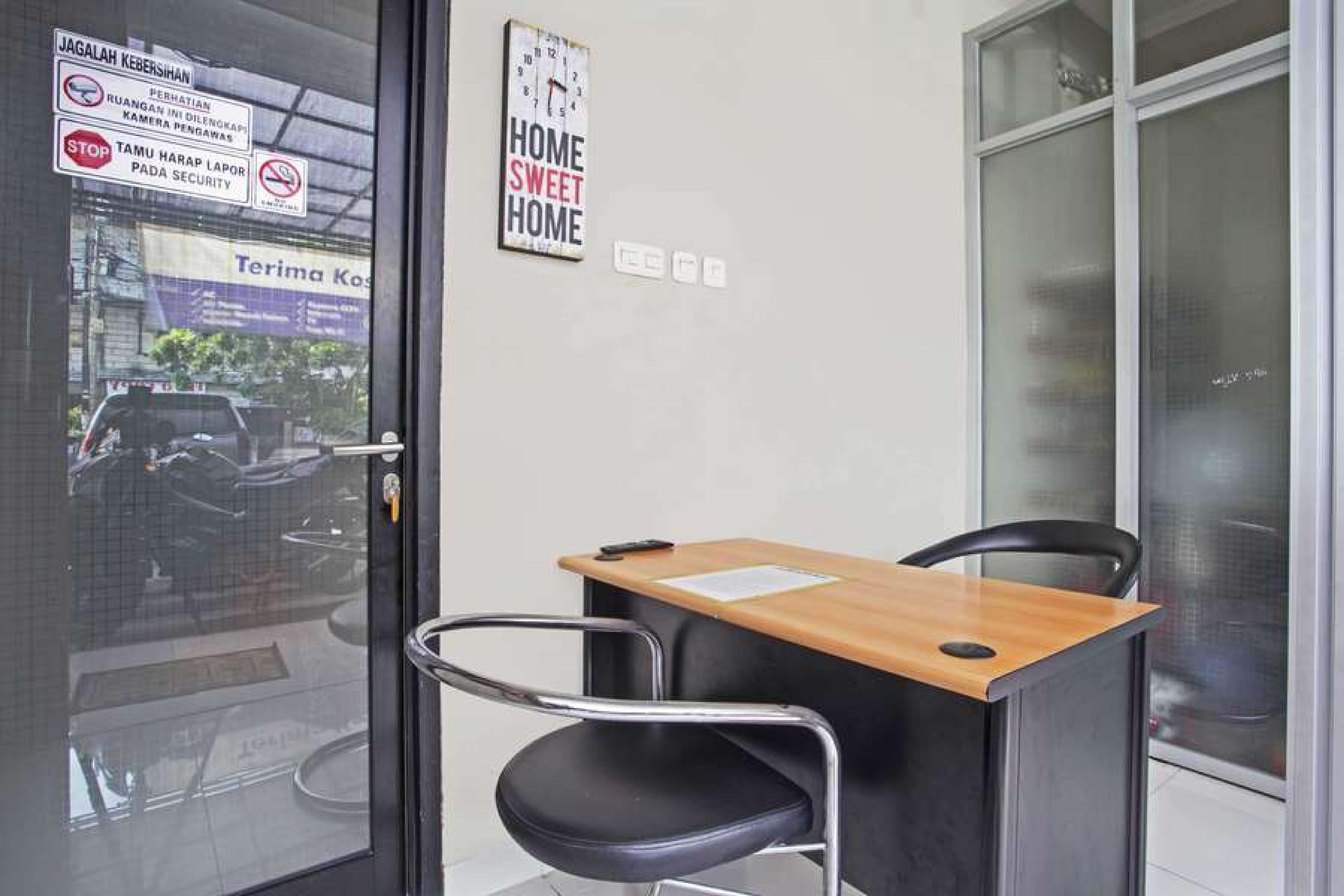 Reddoorz @ Mangga Besar 2 Hotell Jakarta Eksteriør bilde